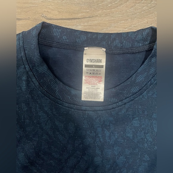 Gym shark long sleeve crop top - Picture 3 of 3